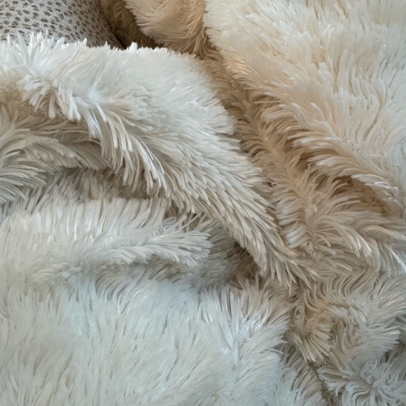 Super soft and luxurious Throw 50x70 - Picture 5 of 8